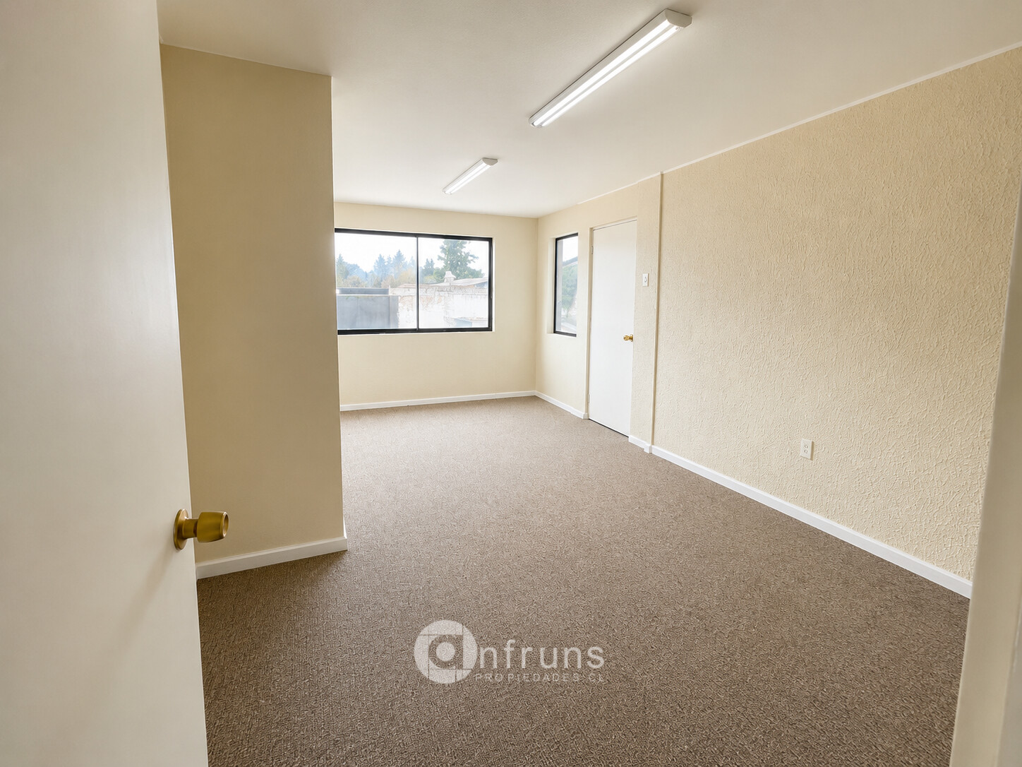 Land for Sale in Coyhaique | 5 Bedrooms | 1 Bathroom | 240 m² | UF 84 - 2