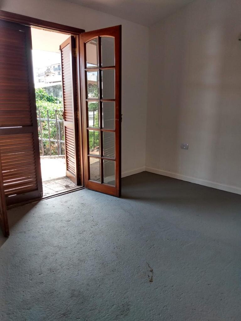 CASA EN VENTA EN ALBERDI ZONA JEFATURA - 17