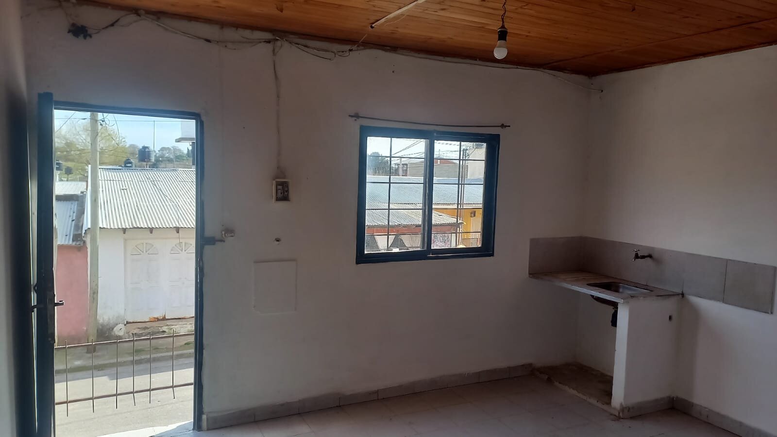 Venta - Conjunto de 3 casas de 1 dormitorio. - 2