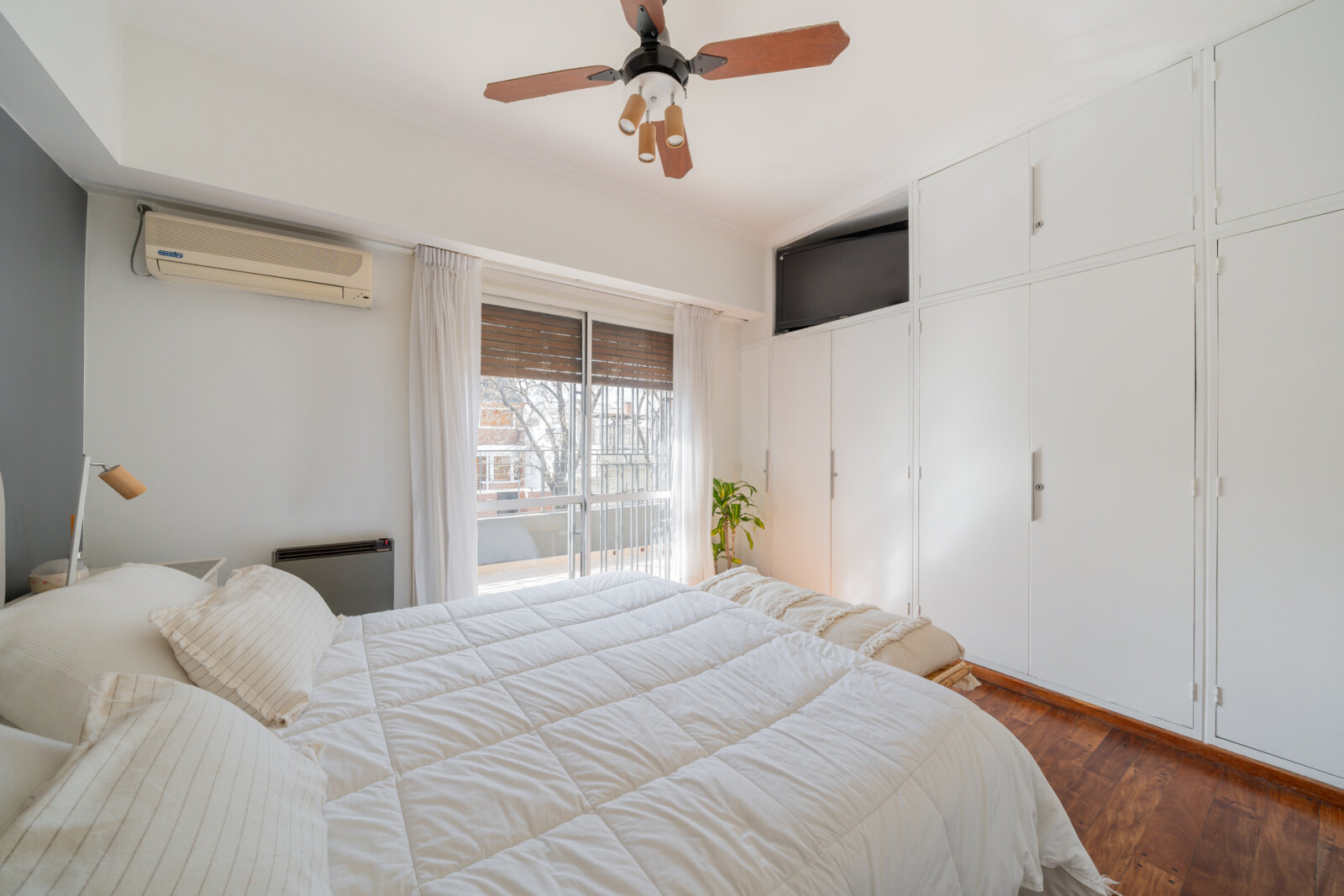 Casa Multifamiliar Villa Urquiza 2 Plantas Garage Quincho Lote Propio Venta — foto 9