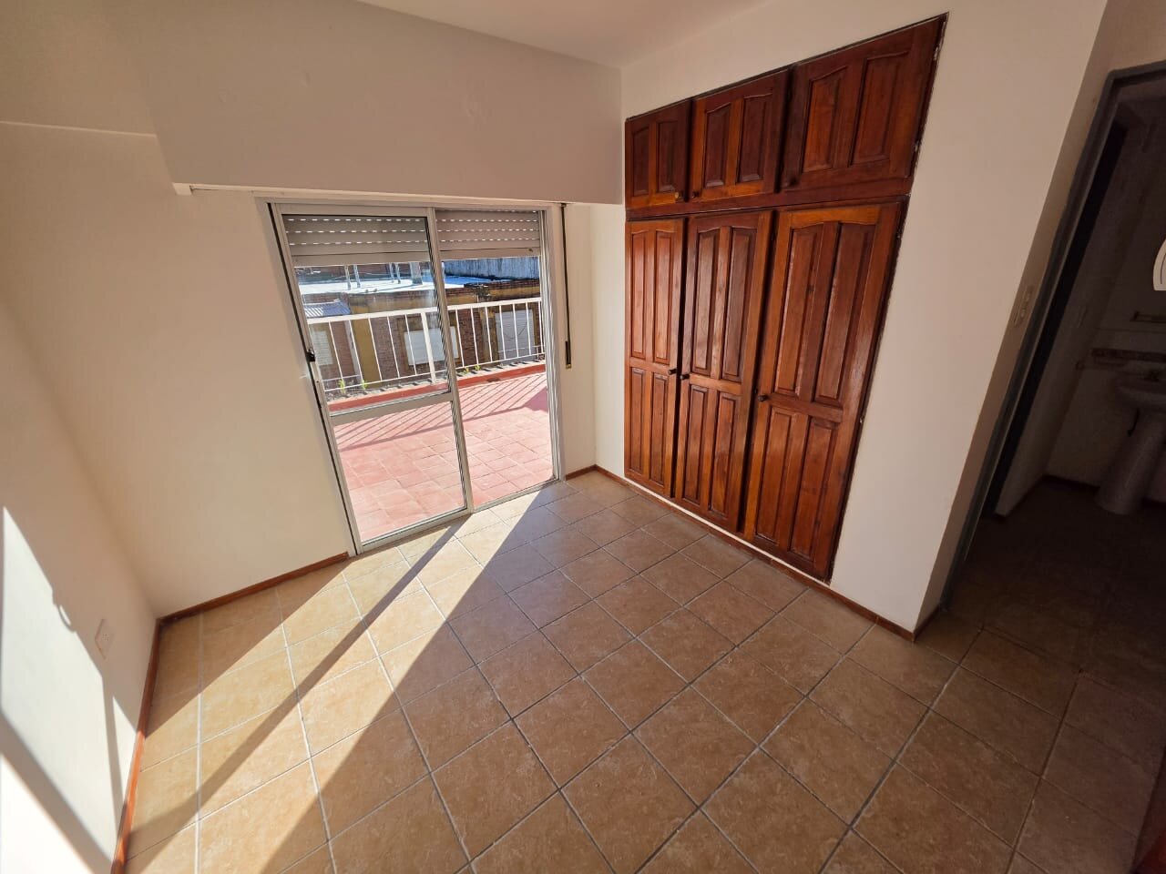ALQUILER 1 DORM + PATIO EXCELENTE ESTADO - 3