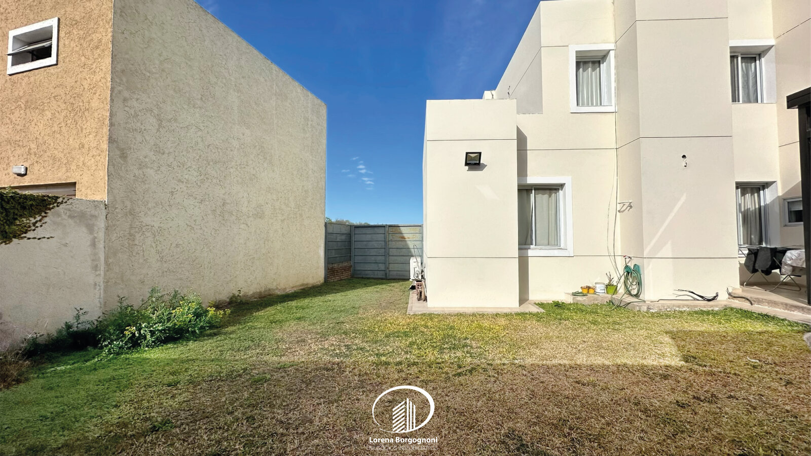Casa en Venta Altos de Manantiales -- 4 Dormitorios 4 Baños - 55