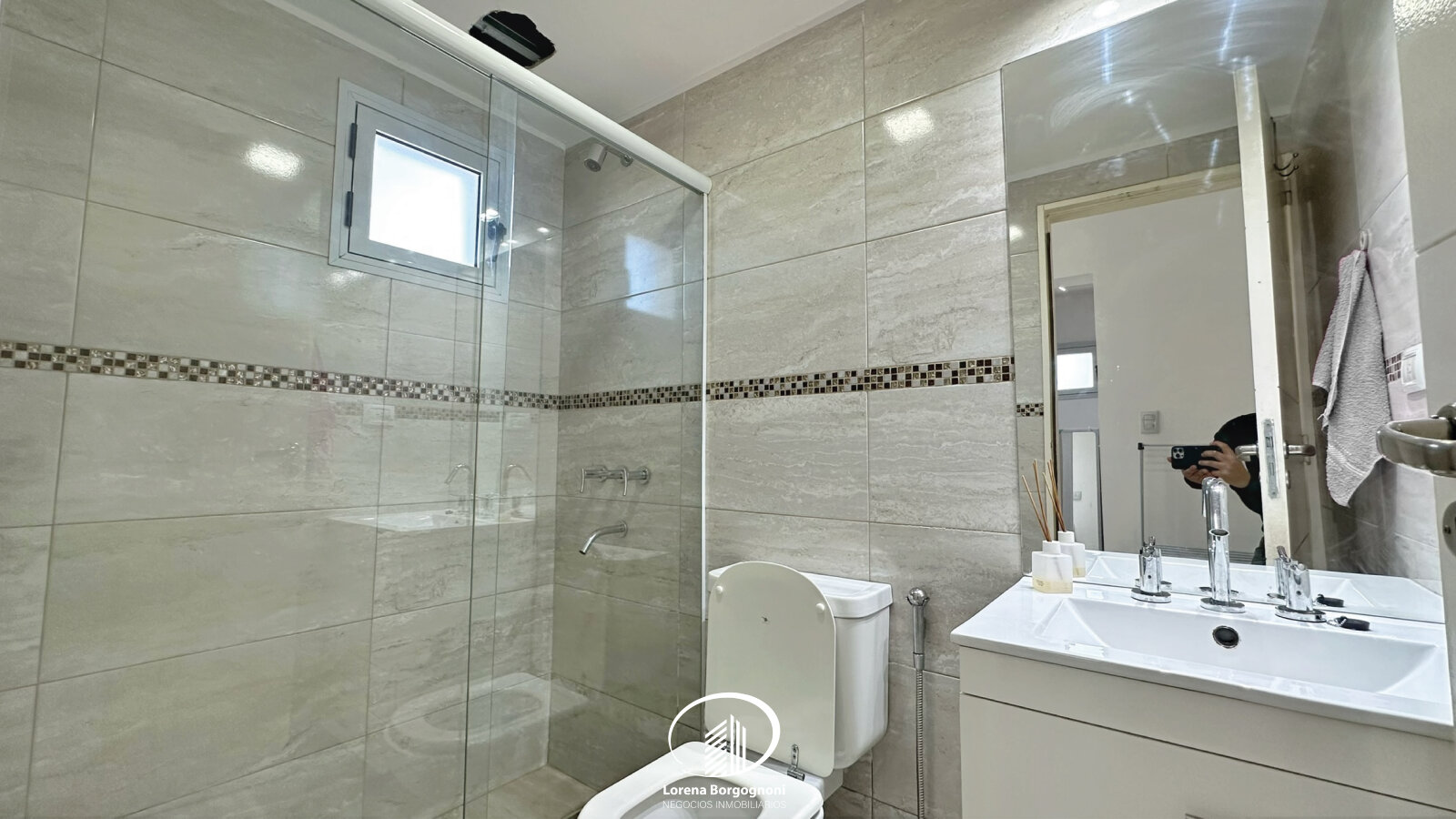 Casa en Venta Altos de Manantiales -- 4 Dormitorios 4 Baños - 13