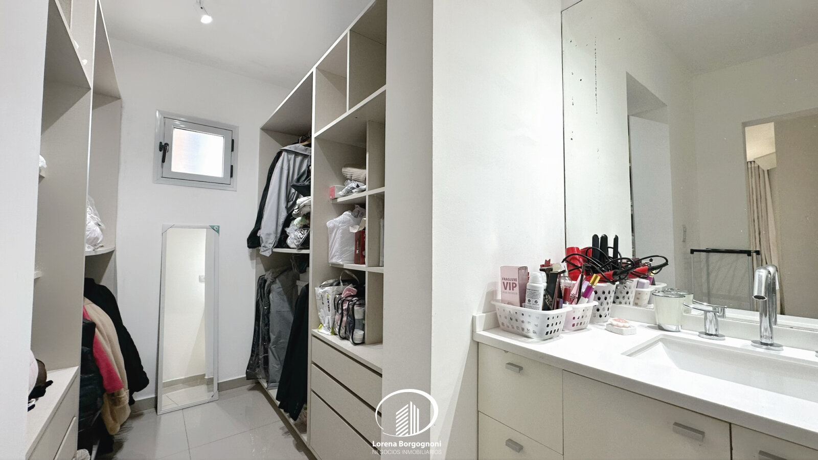 Casa en Venta Altos de Manantiales -- 4 Dormitorios 4 Baños - 29