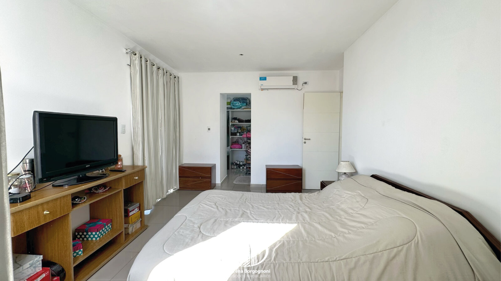 Casa en Venta Altos de Manantiales -- 4 Dormitorios 4 Baños - 39
