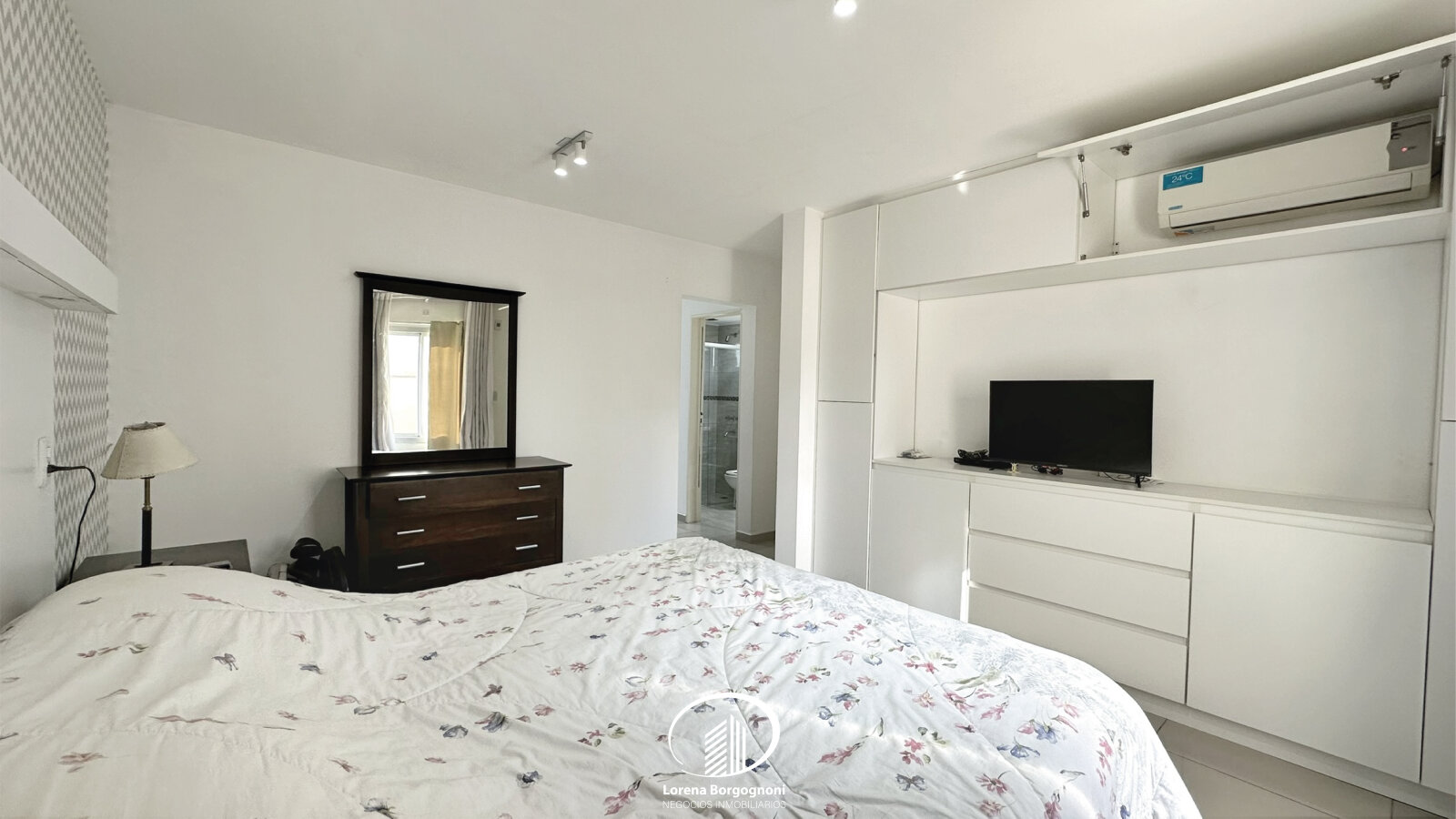 Casa en Venta Altos de Manantiales -- 4 Dormitorios 4 Baños - 14
