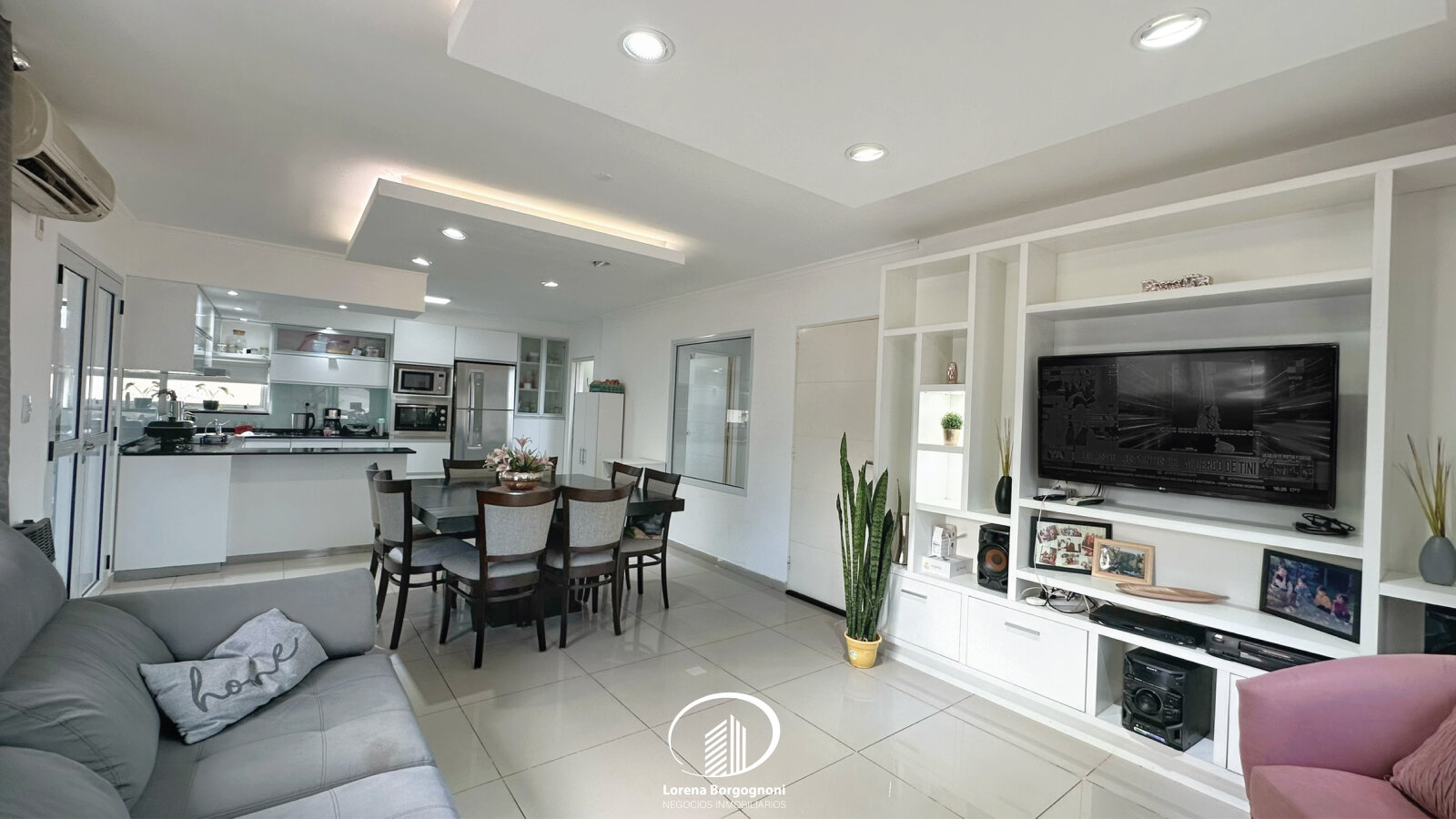 Casa en Venta Altos de Manantiales -- 4 Dormitorios 4 Baños - 23