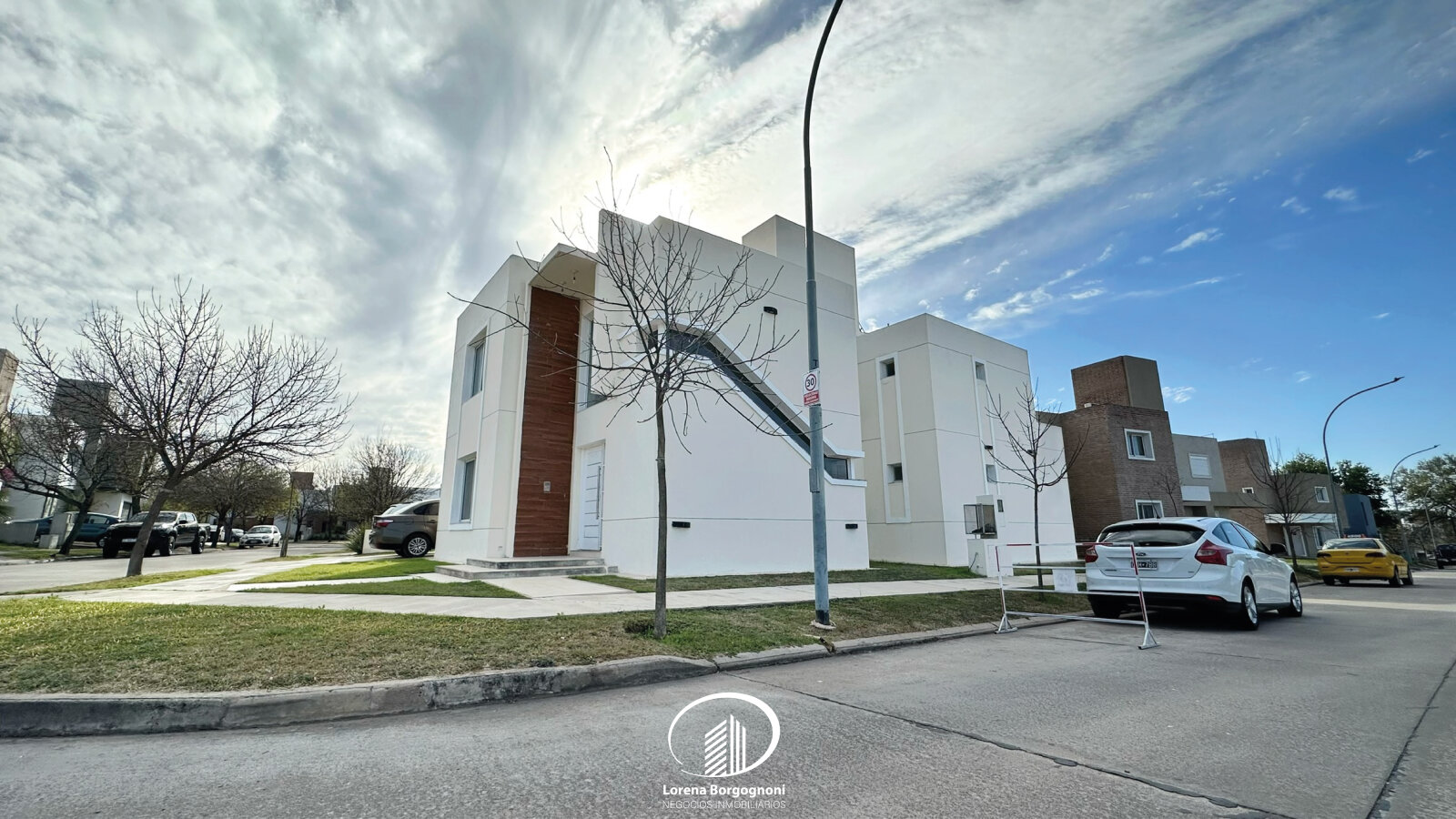 Casa en Venta Altos de Manantiales -- 4 Dormitorios 4 Baños - 5