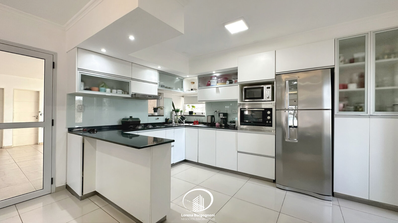 Casa en Venta Altos de Manantiales -- 4 Dormitorios 4 Baños - 26