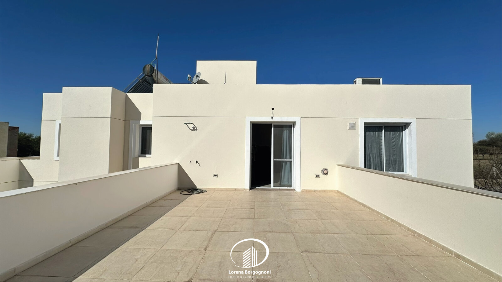 Casa en Venta Altos de Manantiales -- 4 Dormitorios 4 Baños - 37