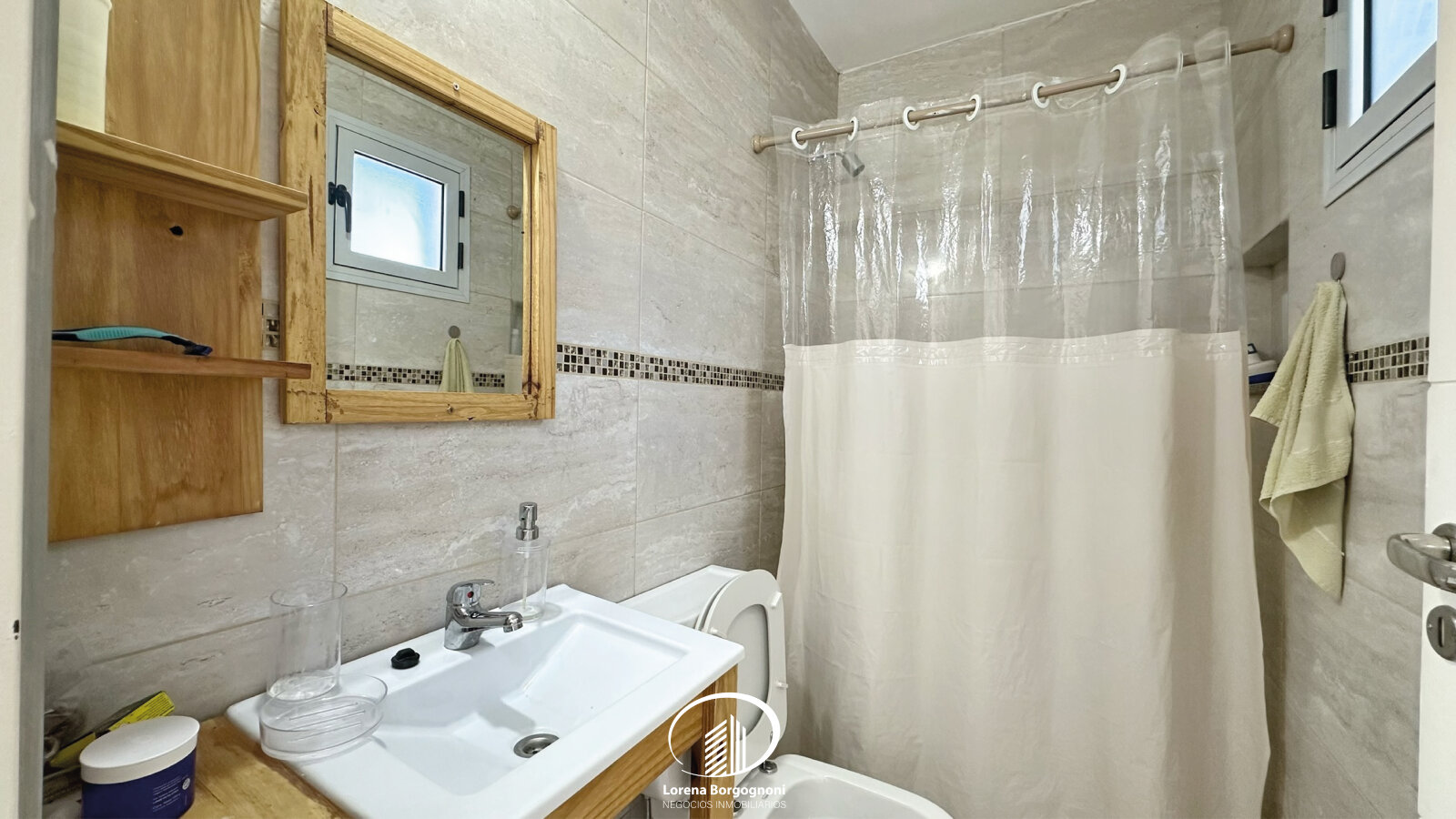 Casa en Venta Altos de Manantiales -- 4 Dormitorios 4 Baños - 44