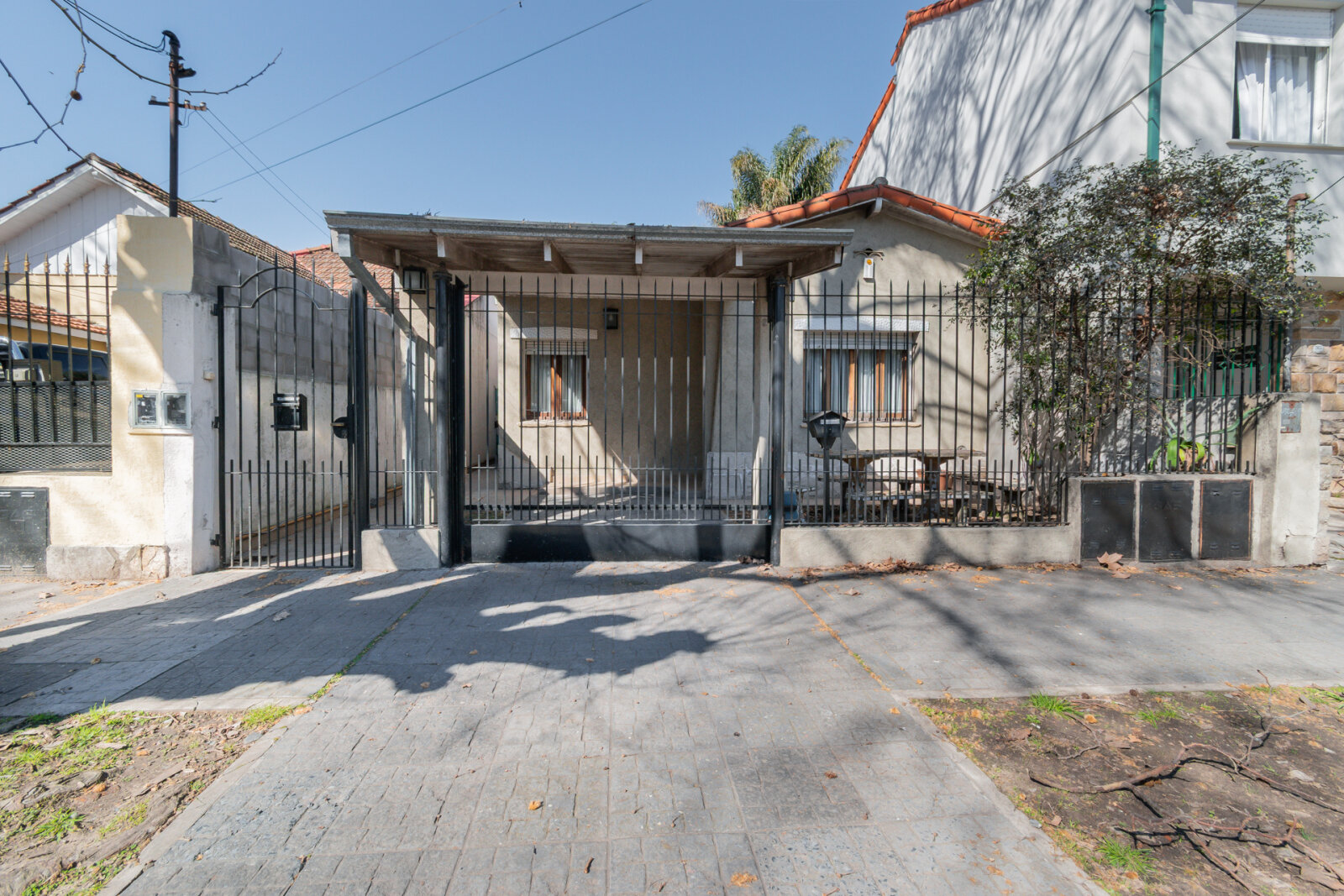 Casa de 4 amb con quincho, gran fondo y pileta — foto 2