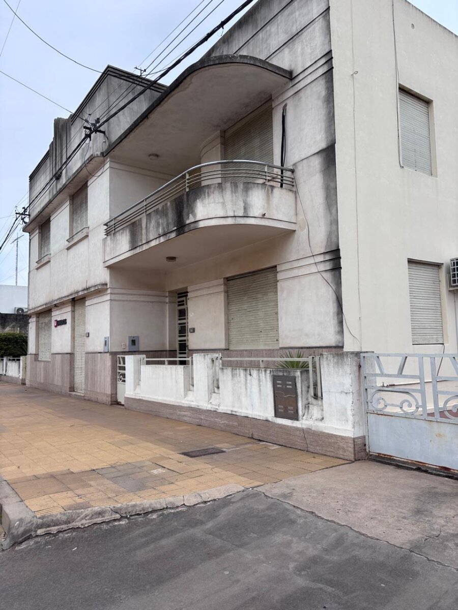 PROPIEDAD EN VENTA EN SAN JERÓNIMO NORTE | 818 M² | 411 M² CUBIERTOS | IDEAL USO PROFESIONAL, INSTITUCIONAL O COMERCIAL