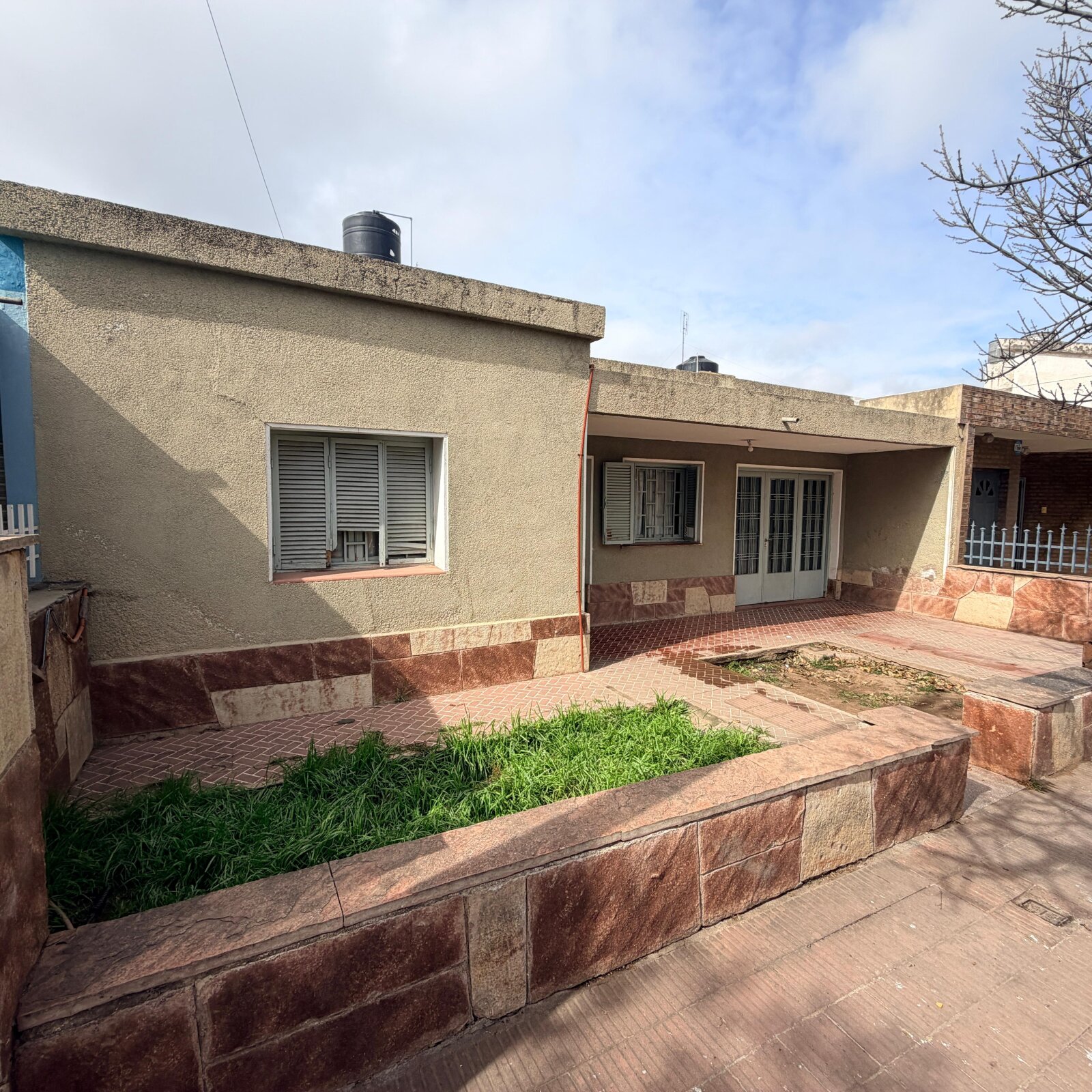 CASA PARA FLIPPING INMOBILIARIO – BARRIO CENTRO AMÉRICA | 250 M² DE TERRENO — foto 2