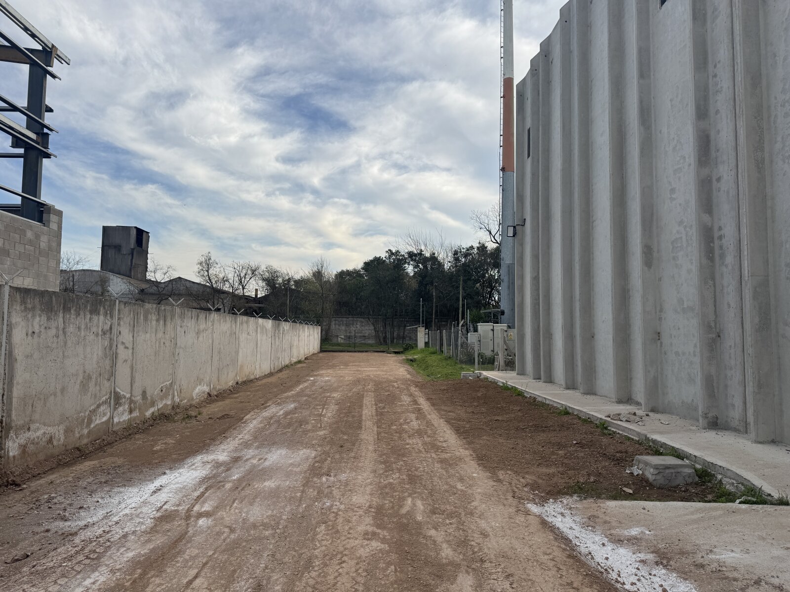Nave Industrial y Logística de 1.700 m2 en Alquiler - Camino Imperiale 2487 - 13