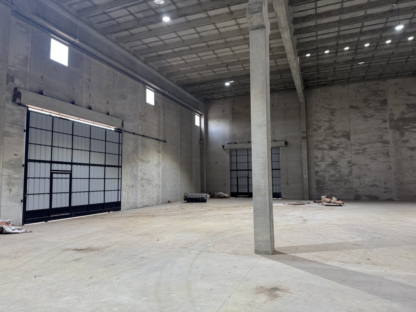 Nave Industrial y Logística de 1.700 m2 en Alquiler - Camino Imperiale 2487 - 4