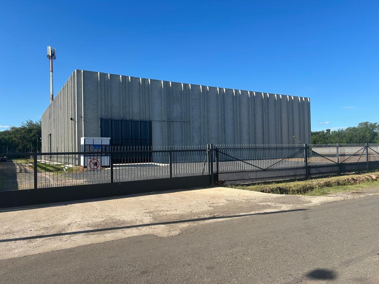Nave Industrial y Logística de 1.700 m2 en Alquiler - Camino Imperiale 2487 - 1