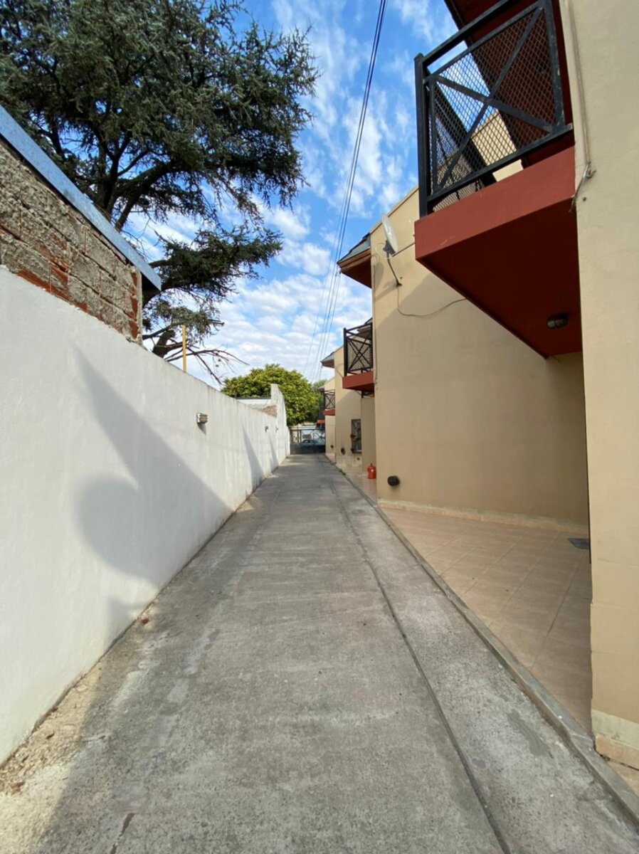 Departamento 2 ambientes en Florencio Varela centro! con cochera! - 17