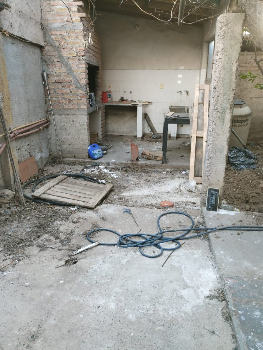 CASA 5 DORMITORIOS EN NEUQUEN - 8