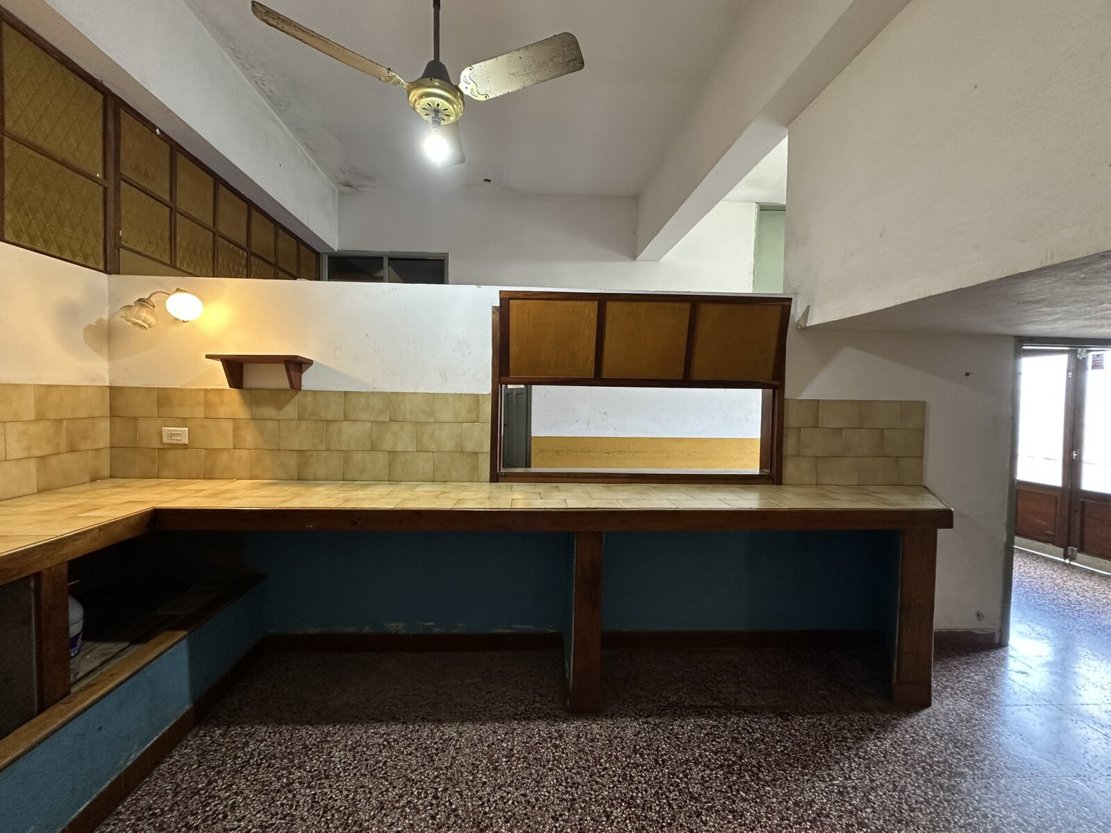 LOCAL COMERCIAL PLANTA ALTA - 23