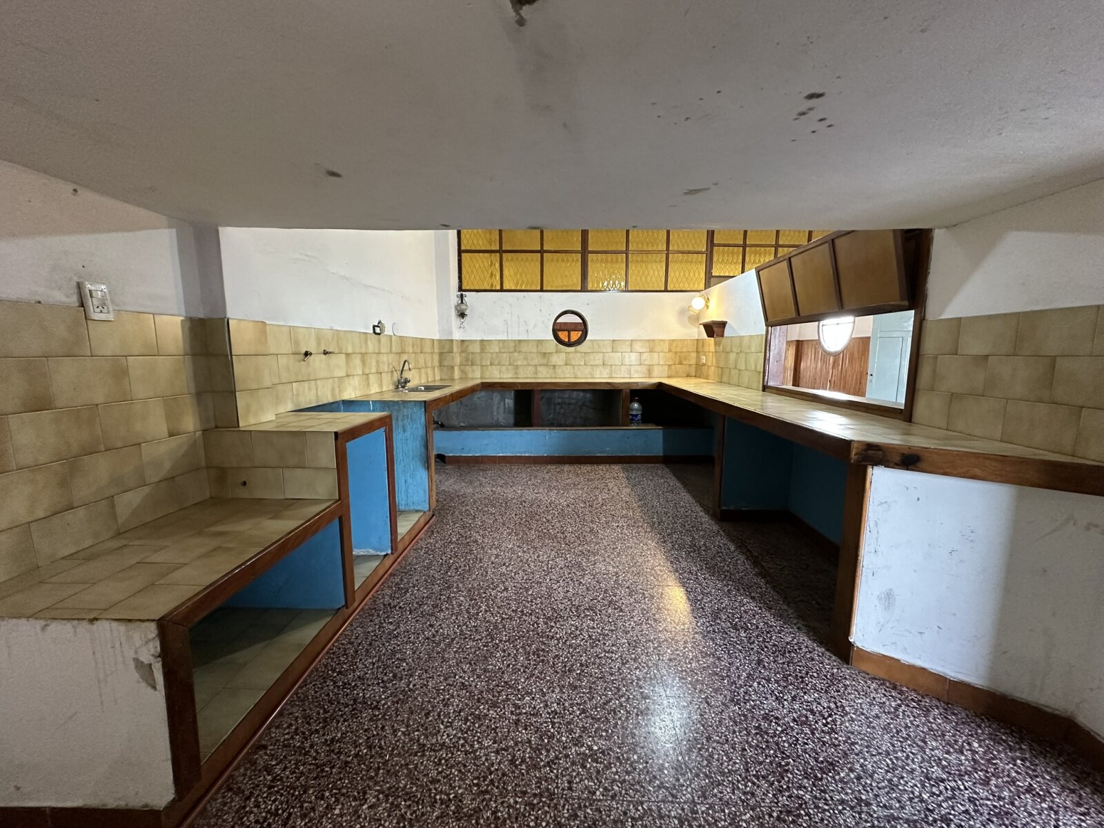 LOCAL COMERCIAL PLANTA ALTA - 22