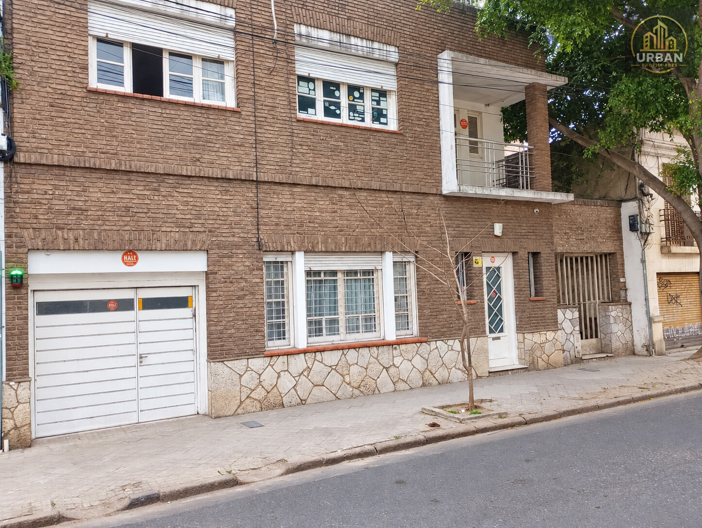 Venta Casa de 3 dormitorios con garaje y terraza — foto 3