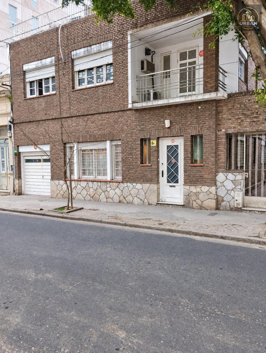 Venta Casa de 3 dormitorios con garaje y terraza — foto 4