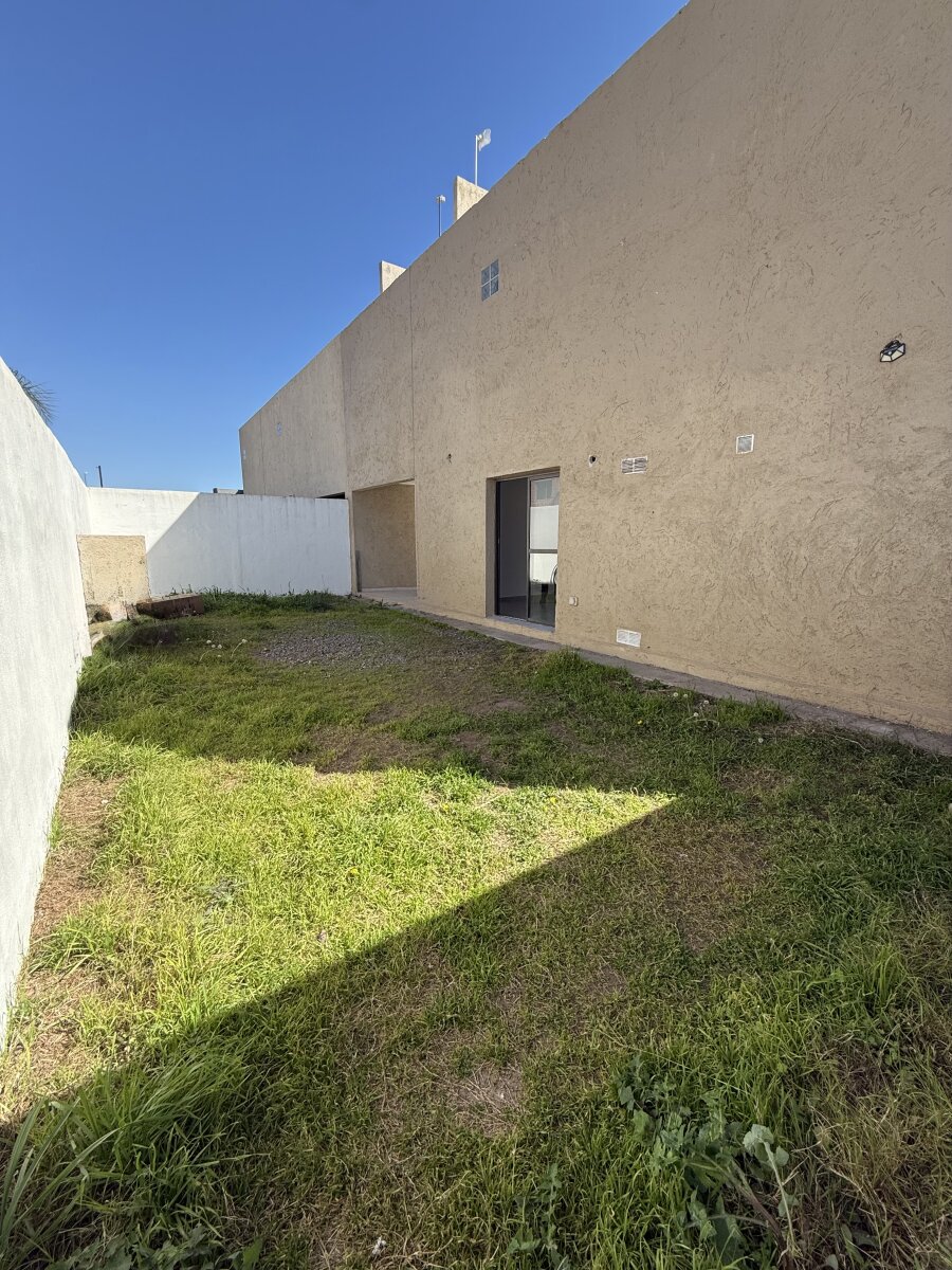 Venta Duplex 3 dormitorios con cochera y patio amplio en Docta Avenida - Imagen 18