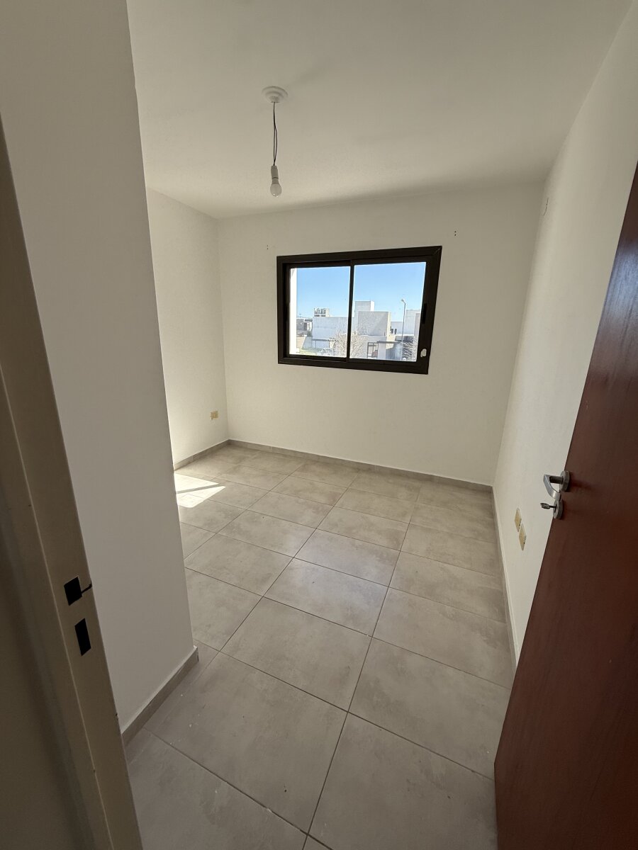 Venta Duplex 3 dormitorios con cochera y patio amplio en Docta Avenida - Imagen 9