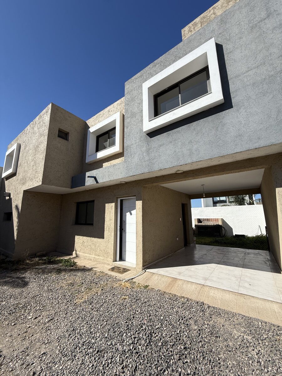 Venta Duplex 3 dormitorios con cochera y patio amplio en Docta Avenida - Imagen 16