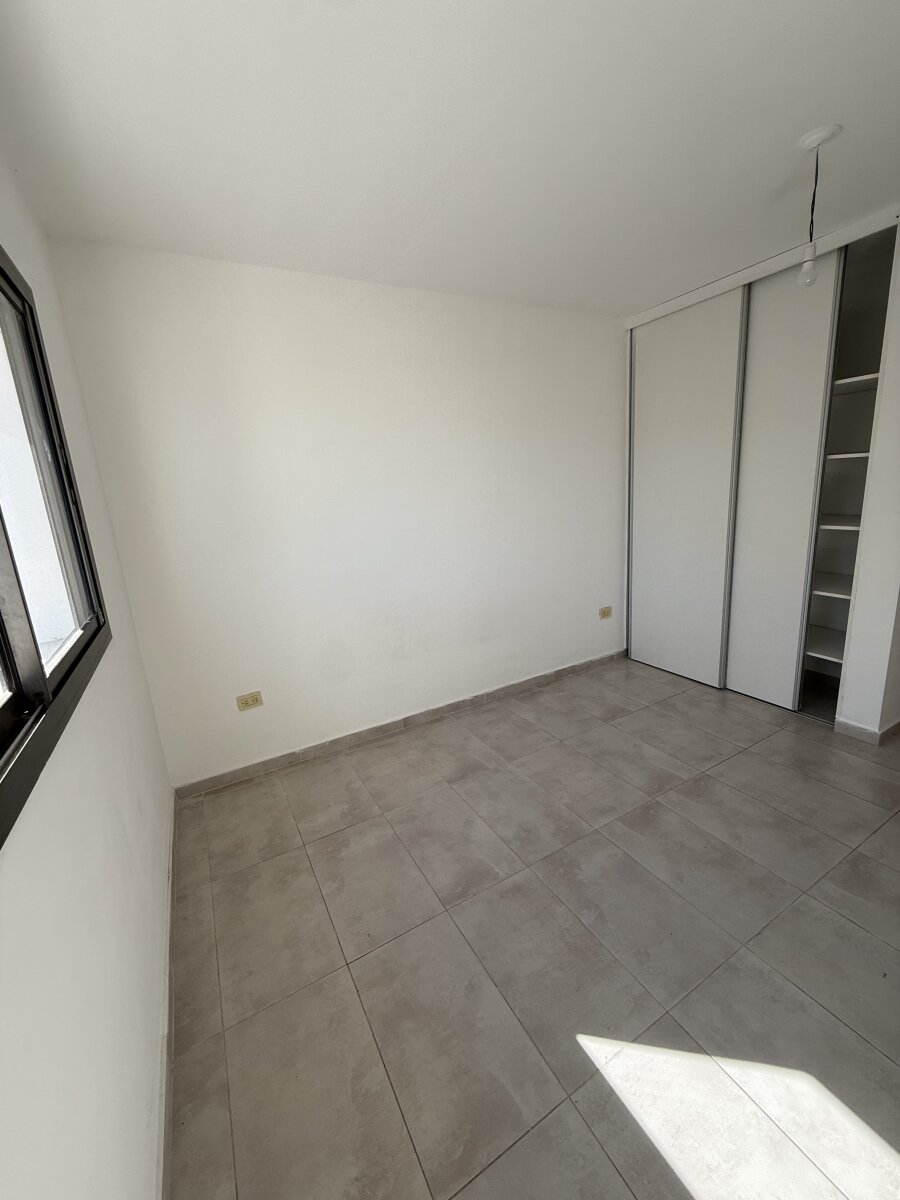 Venta Duplex 3 dormitorios con cochera y patio amplio en Docta Avenida - Imagen 7