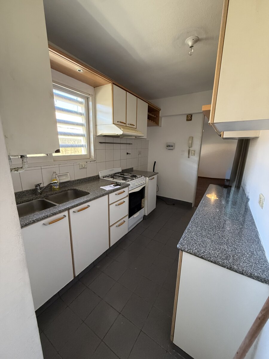 Venta Departamento 4 dormitorios 2 baños con Cochera en Cofico APTO CREDITO — foto 4