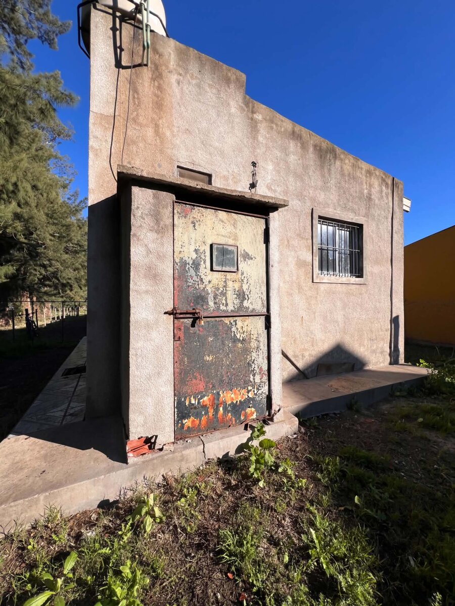 Propiedad ubicada en Barrio Salinas - 12