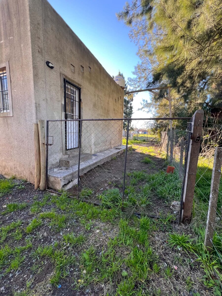 Propiedad ubicada en Barrio Salinas - 13