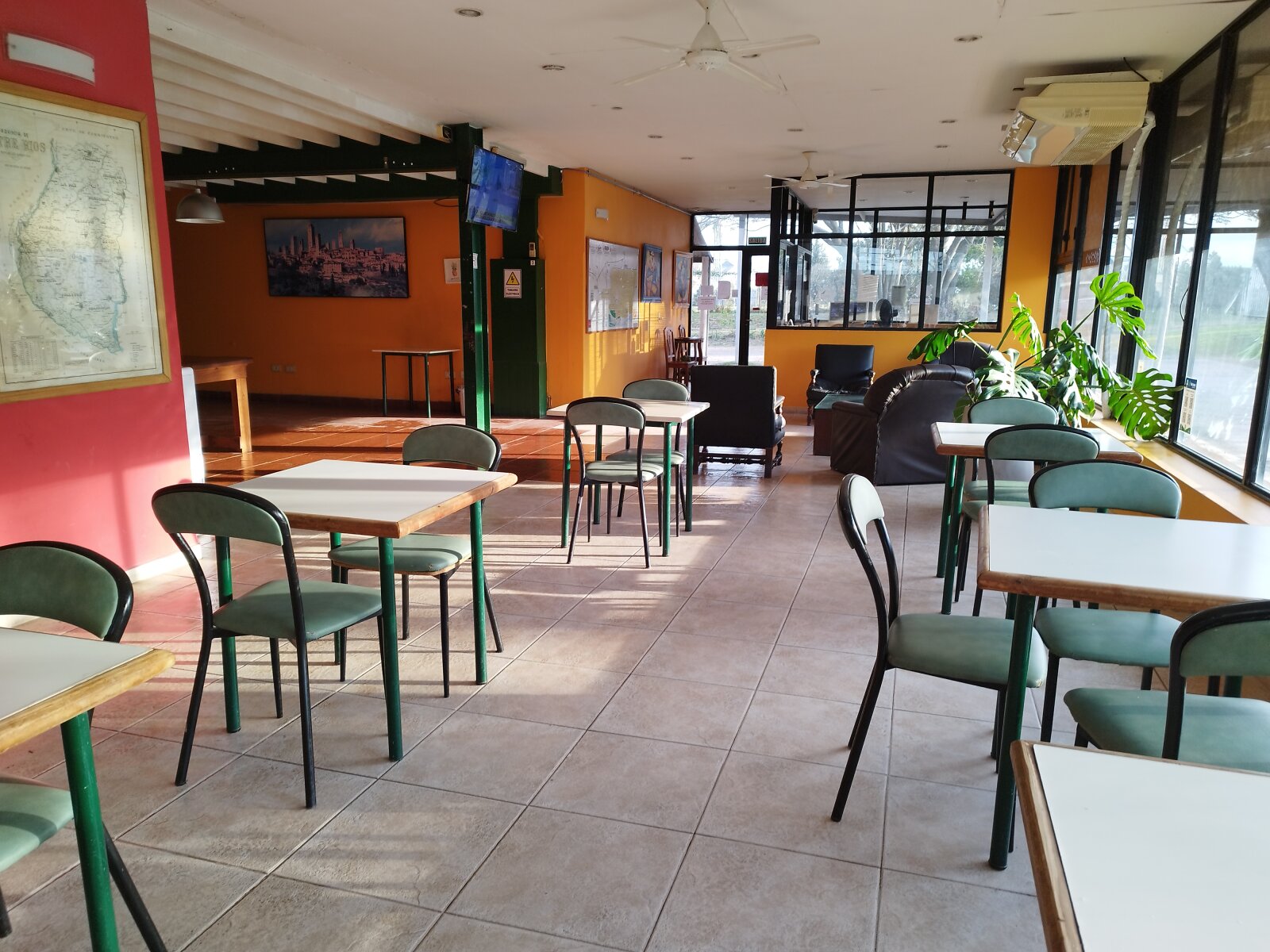VENTA | Hotel con gran potencial turístico -Hotel Sanguinetti – Victoria, Entre - 19