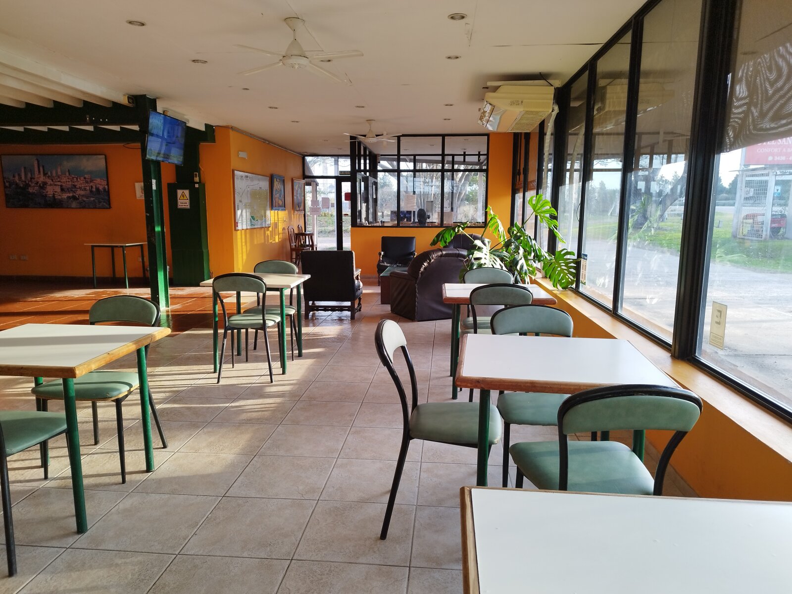 VENTA | Hotel con gran potencial turístico -Hotel Sanguinetti – Victoria, Entre - 20