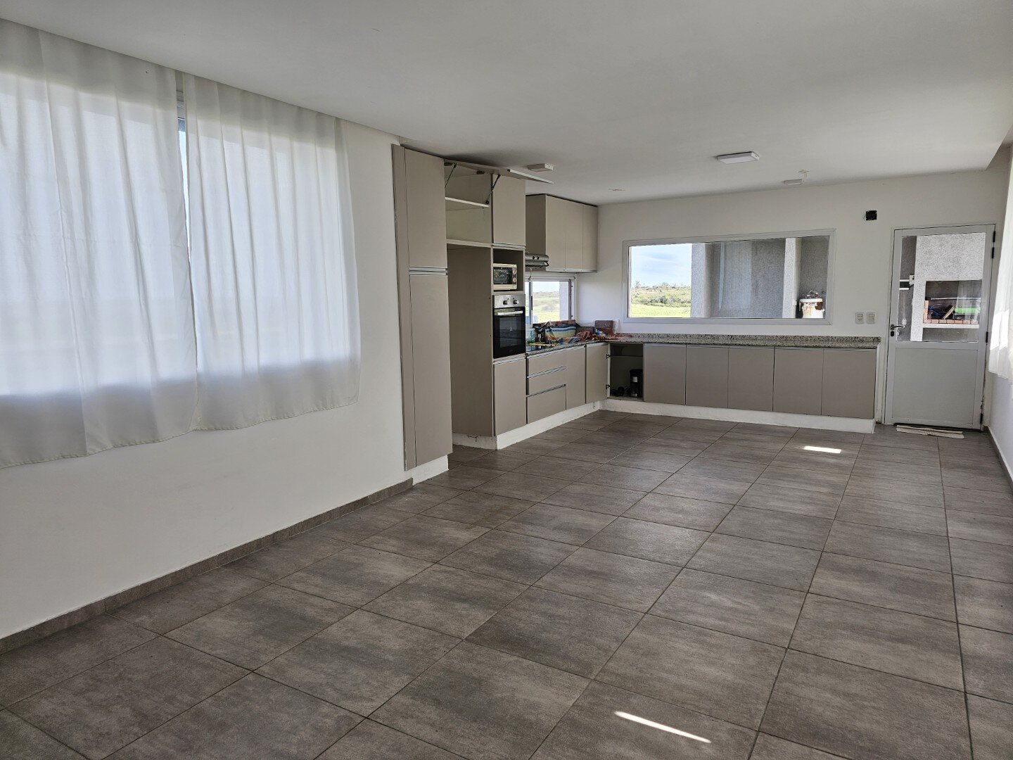 VENTA | Casa de 3 dormitorios con pileta y amplio terreno! Barrio Los Algarrobos – Victoria, Entre Ríos - 11