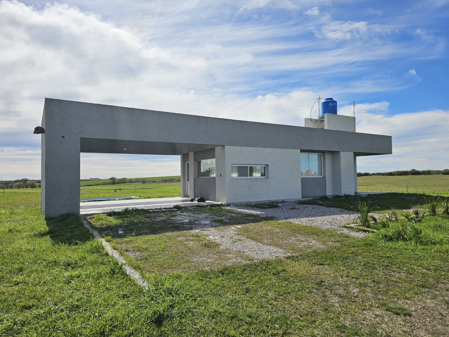 VENTA | Casa de 3 dormitorios con pileta y amplio terreno! Barrio Los Algarrobos – Victoria, Entre Ríos - 6