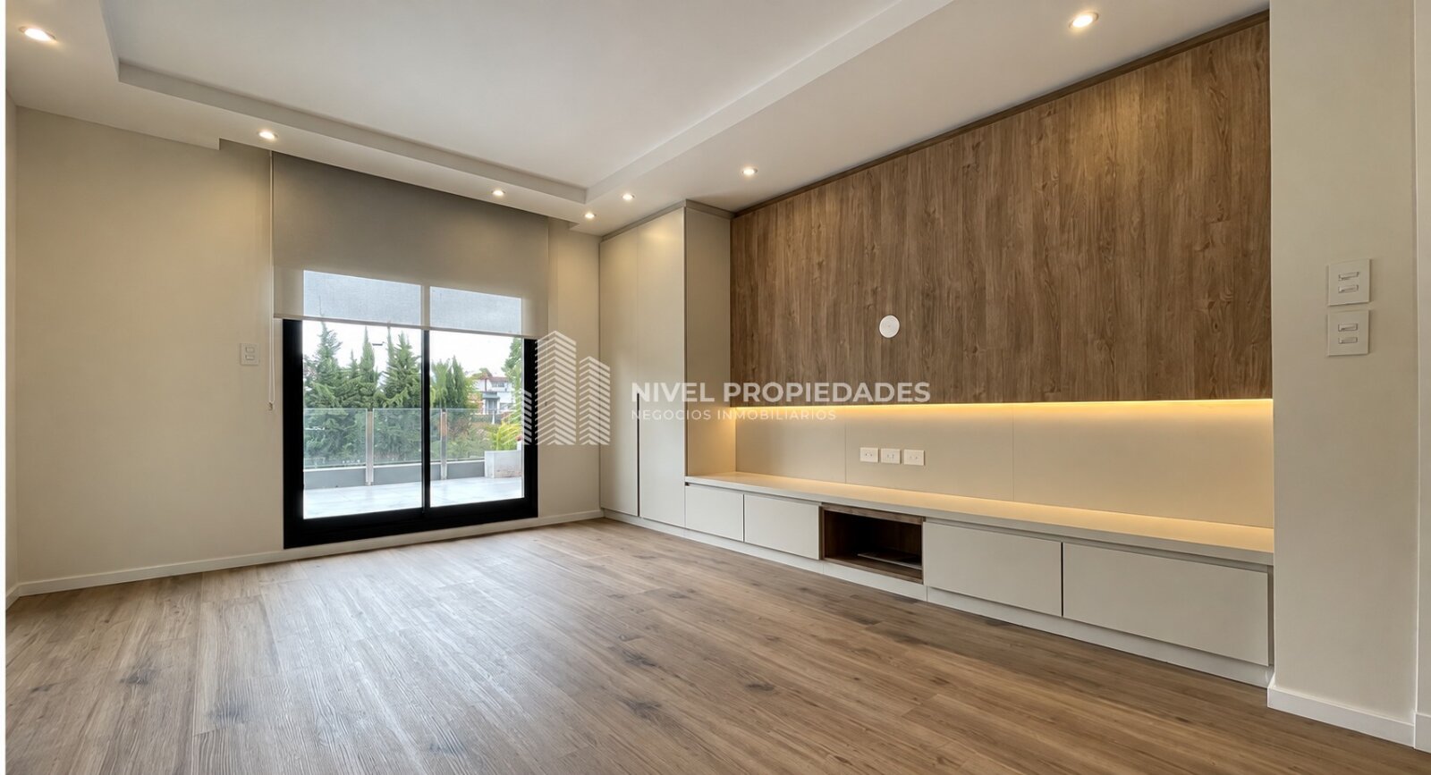 CHALET 5 AMB CON PILETA, PARQUE Y QUINCHO EN ALQUILER - CASTELAR — foto 11