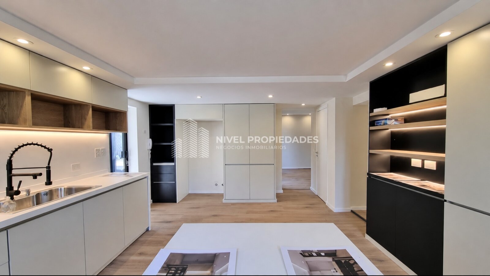 CHALET 5 AMB CON PILETA, PARQUE Y QUINCHO EN ALQUILER - CASTELAR — foto 5