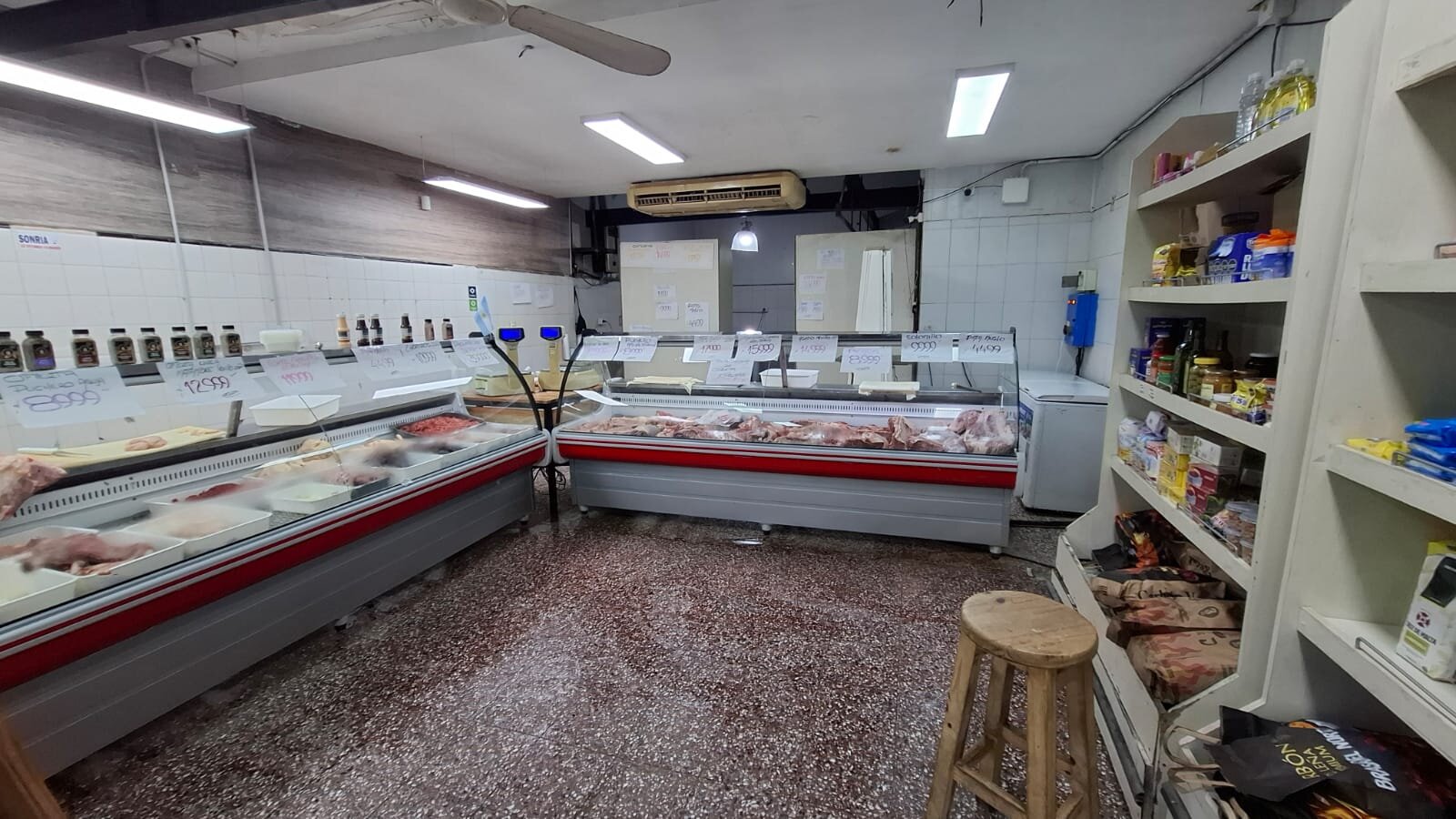 Av. San Martín 751 - Venta de Fondo de comercio y Alquiler de Local Comercial en Granadero Baigorria - 2