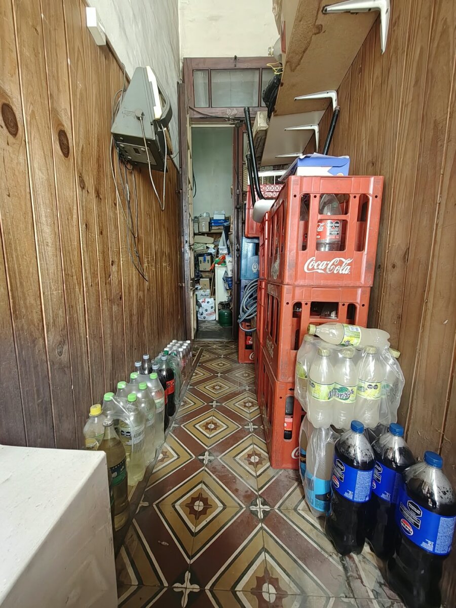 KIOSCO POLIRUBRO EN PARADA DE COLECTIVOS - Venta de Fondo de Comercio — foto 7