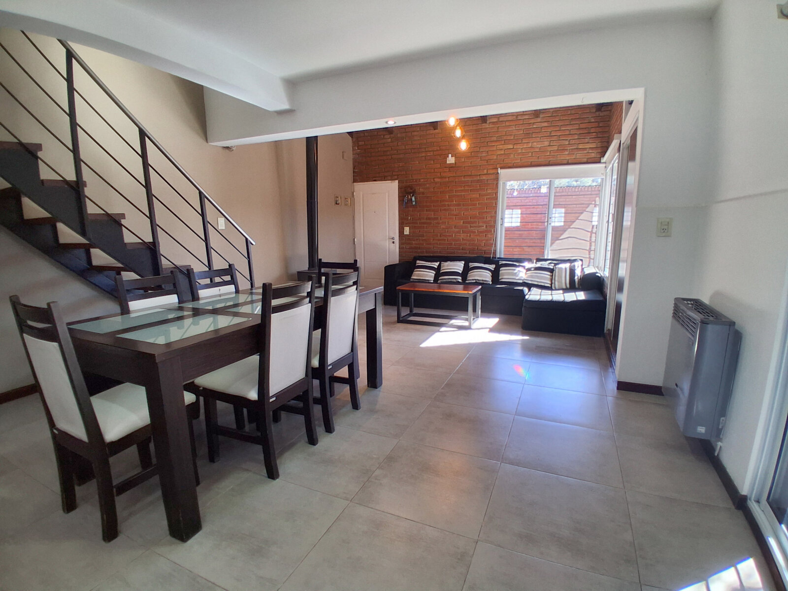 Amplia casa de 3 dormitorios a la venta en Ibarlucea. - 17
