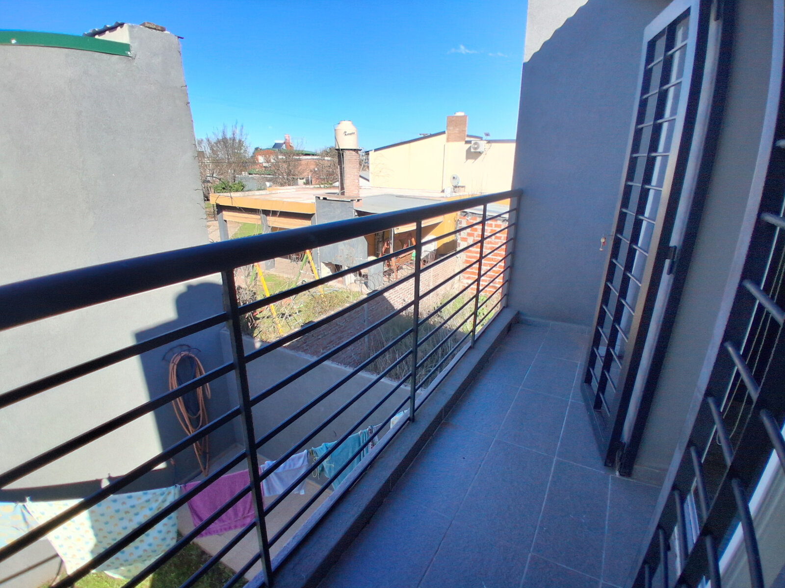Amplia casa de 3 dormitorios a la venta en Ibarlucea. - 29