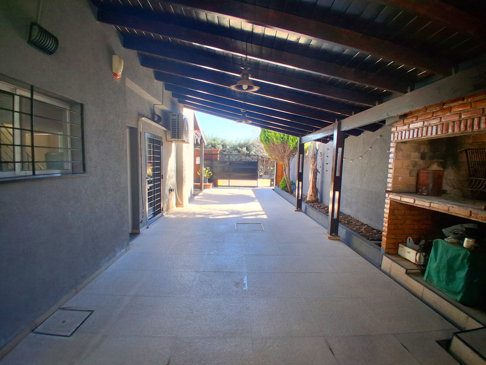Amplia casa de 3 dormitorios a la venta en Ibarlucea. - 6
