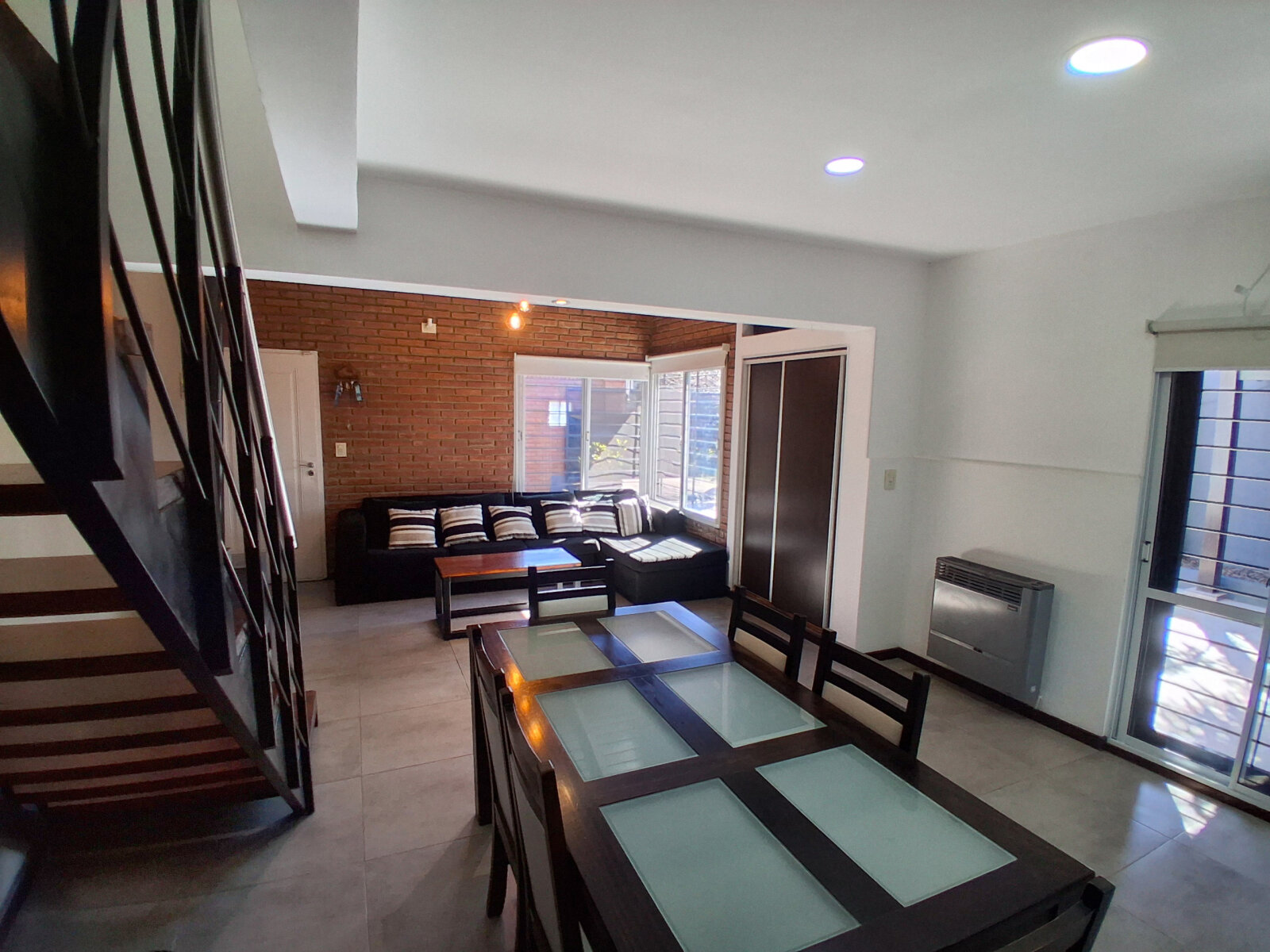 Amplia casa de 3 dormitorios a la venta en Ibarlucea. - 16
