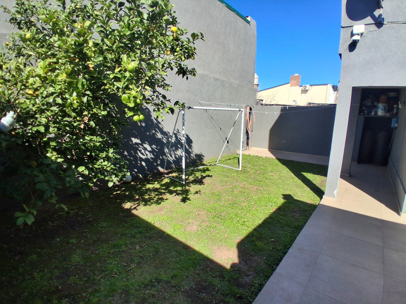 Amplia casa de 3 dormitorios a la venta en Ibarlucea. - 8