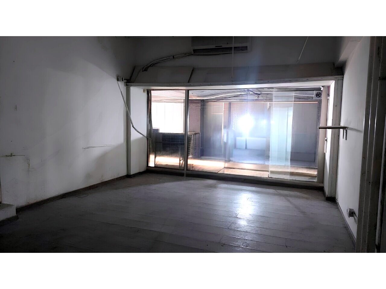 CENTRO COMERCIAL DE CABALLITO / EXCELENTE LOCAL CON PB, PRIMER PISO Y SOTANO — foto 4