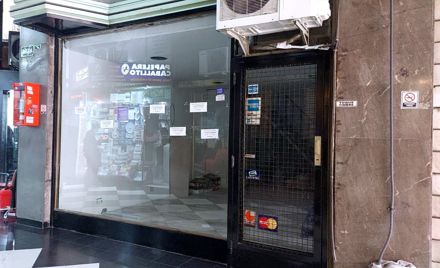 CENTRO COMERCIAL DE CABALLITO / EXCELENTE LOCAL CON PB, PRIMER PISO Y SOTANO — foto 2