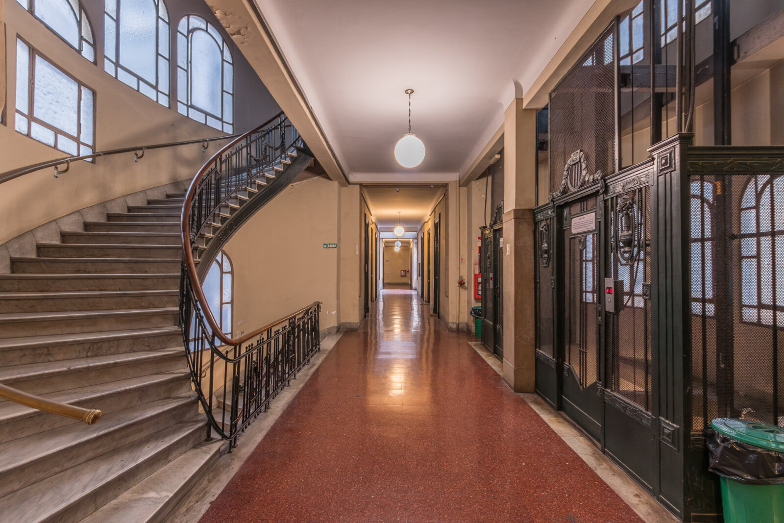 Estudio/ Oficina/ Consultorio. Microcentro - 15